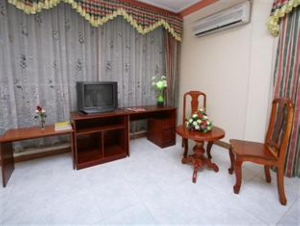 Lucky Star 2 Hotel Phnom Penh Exterior foto