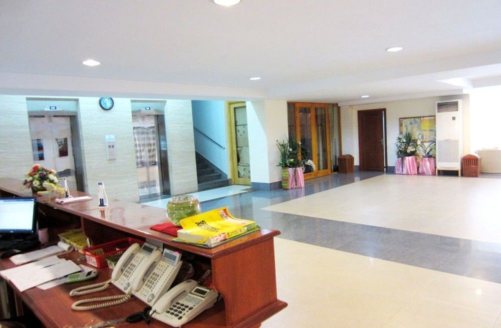 Lucky Star 2 Hotel Phnom Penh Exterior foto